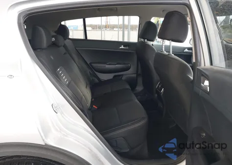 2018 Kia Sportage Lx z USA, uszkodzony, nr VIN KNDPM3AC7J7448483